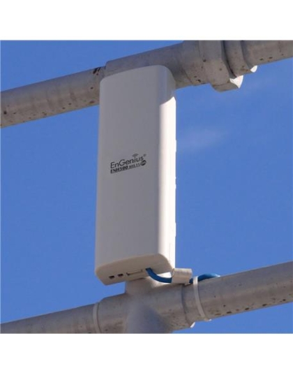 (2) Wi-Fi 6 Point-to-Point Bridge
