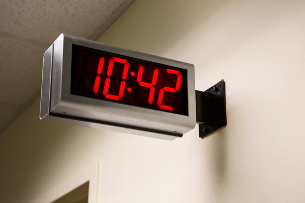 Novanex%20corridor%20clock